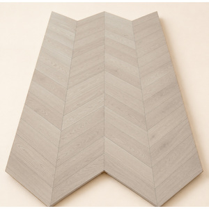 Suelo de Madera de Roble Europeo, Diseño Chevron, 12 mm, Grado AB, T&G, CARB P2 - Product Image 1