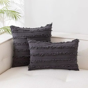 Funda de Cojín Rectangular a Rayas Negras con Volantes, Estilo Bohemio, Fundas de Almohada Hechas a Mano - Product Image 1