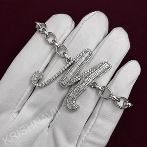 Cheville personnalisée en or plaqué avec initiale M, sertie de diamants de laboratoire VVS et de moissanite taille coussin, bijou délicat pour femme, cadeau de mariage - Product Image 2