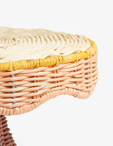 Soporte para Pastel Tejido en Tono Mostaza y Marrón Tostado, Pedestal Rústico Trenzado a Mano para Mesas de Estilo Rústico - Product Image 2