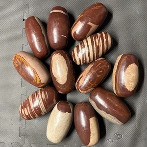 Polished Aventurine Stone <b>Egg</b> Ball Globe Collection Natural Gemstone Striped Pattern Home <b>Decoration</b> - Product Image 1