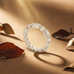 Anillo de Diamante de Laboratorio de Corte Redondo Esmeralda de Lujo de 3.77 Quilates, Oro de 14K/10K, Diseño Único, Ligero, Regalo de Joyería para Boda - Product Image 1