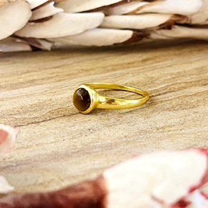 Bague Solitaire Bohème de Haute Qualité avec Pierre Précieuse, Bague Minimaliste en Laiton Plaqué Or 18 carats pour Femme, Bijoux Œil de Tigre pour Vente en Gros/OEM - Product Image 2