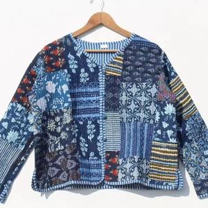 Manteau matelassé imprimé floral avec patchwork, vestes de travail indiennes faites à la main, veste matelassée bohème pour femmes, nouvel arrivage - Product Image 1