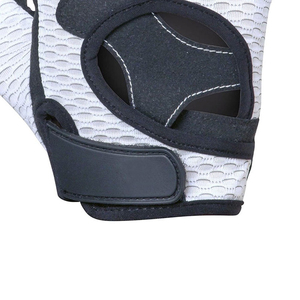 Gants de musculation confortables, demi-doigts, avec sangle de poignet rembourrée et grip antidérapant pour l'entraînement - Product Image 5