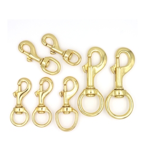 Laiton doré poli mousquetons industrie lourde utilisation oeil pivotant boulon boutons-pression barre centrale boucles rouleaux anneaux Dees MACRO TREASURE - Product Image 1