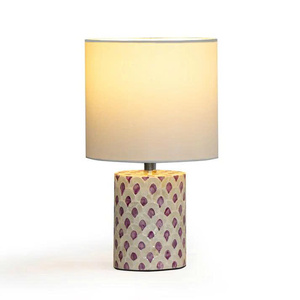 Lampe de table moderne en nacre avec abat-jour en tissu élégant pour chambre à coucher et salon - Product Image 3