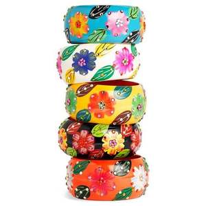 Joyería Étnica Artesanal y Elegante para Mujer, Uso Diario y Festivo, Brazaletes de Madera Pintados con Colores Vibrantes - Product Image 3