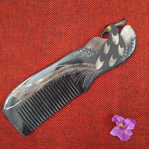 Peigne en corne de buffle noire naturelle fait à la main, peigne de massage pour les cheveux, peigne lissant pour coiffer les cheveux, pour hommes et femmes, soin et toilettage quotidiens des cheveux - Product Image 1