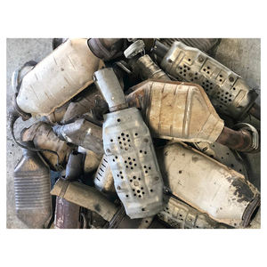 Sustrato cerámico de nido de abeja y substrato metálico para chatarra de convertidores catalíticos para la industria del reciclaje - Product Image 1