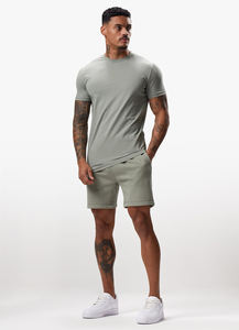 เสื้อยืดแขนสั้นคอกลมทรงเข้ารูปสีเทาอ่อนสำหรับผู้ชาย - Product Image 2