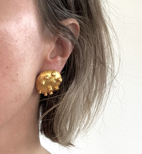 Pendientes Redondos Chapados en Oro, Pendientes de Cúpula Texturizados, Joyería de Moda Vintage para Fiesta a Bajo Precio - Product Image 2