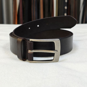 Ceinture en cuir véritable minimaliste moderne pour homme, avec boucle à vis profonde, couleur unie, pour l'entraînement sportif - Product Image 3