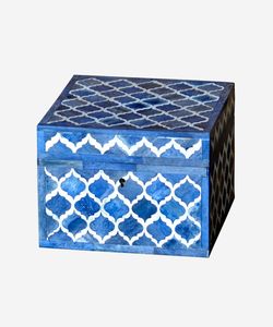 Boîte décorative de style marocain avec incrustations en os, organisateur de rangement pour bijoux, petits accessoires, souvenirs, cadeaux - Product Image 1