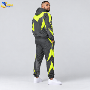 Survêtement coupe-vent le plus vendu, fabriqué avec un tissu léger, offre une coupe confortable et résiste au vent - Product Image 3