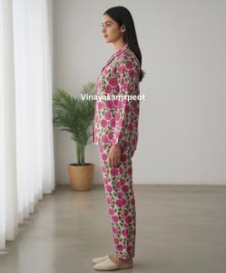 Conjunto de Pijama de Verano para Mujer, Elegante, Estampado Floral Rosa, de Algodón con Estampado a Mano, de Secado Rápido, Transpirable, de Longitud Completa - Product Image 3