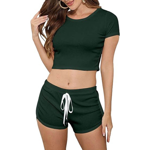 Ensemble short et haut court d'été pour femme, personnalisable avec logo, séchage rapide, respirant, léger, 2 pièces, style cycliste - Product Image 1