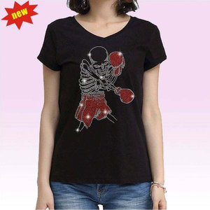 Camiseta de Mujer Ajustada con Estampado de Calavera Termoadhesivo, 100% Algodón y Poliéster - Product Image 2