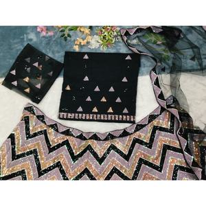 Lehenga Choli de Diseñador para Fiestas, Hermoso Bordado con Hilos, Ropa India y Pakistaní - Product Image 2