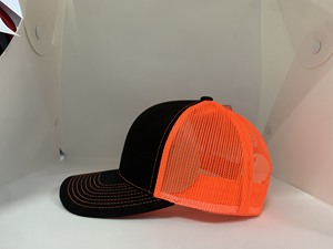 Casquette de camionneur structurée à 6 panneaux, profil moyen, maille respirante, pour adulte, avec logo personnalisable en couleur, style classique, fabriquée au Vietnam, production quotidienne - Product Image 4