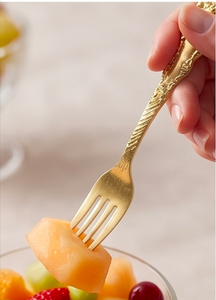 Ensemble de fourchettes en métal finition or élégante, compatibles lave-vaisselle, parfait pour les couverts de mariage, la cuisine et l'usage domestique - Product Image 3