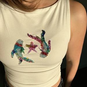 Top de Tirantes Bordado a Mano Personalizado con Diseños de Hilo y Cuentas Decorativas para Colecciones de Moda - Product Image 4