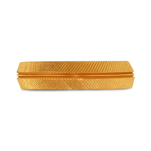 Bague large dorée de qualité supérieure avec texture gravée diagonale détaillée, bague classique moderne pour homme, bague de luxe - Product Image 3