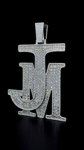 ใหม่ฮิปฮอปดีไซน์ VVS Moissanite เพชรออกบาแกตต์ตัวอักษรแผ่นชื่อเริ่มต้นเครื่องประดับจี้ทำเองได้ - Product Image 3