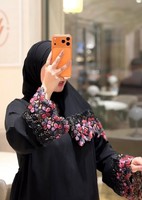 Abaya noire de luxe brodée avec des manches à fleurs et des perles, col haut, manches longues, style Dubaï, robe pour femmes