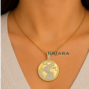 Pendentif Carte du Monde en Argent 925 Plaqué Or 18K avec Moissanite Taille Ronde Brillante, Breloque Thème Luxe, Bijoux pour Homme - Product Image 1