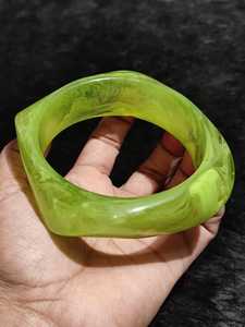 กำไลข้อมือเรซิ่นสีสันสดใส งานแฮนด์เมด ดีไซน์ทันสมัย น้ำหนักเบา ของขวัญสำหรับผู้หญิง จาก Premium MN Exports - Product Image 2