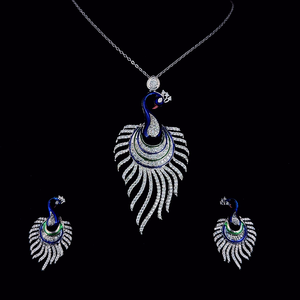 Ensemble pendentif et boucles d'oreilles en émail paon argenté pour femme, avec émail bleu et zircon cubique, idéal pour les soirées sophistiquées - Product Image 3