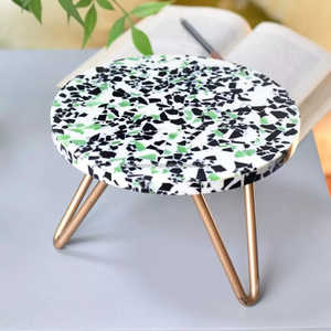Soporte de pastel de terrazo de calidad hecho a mano con patas de metal para panadería, boda, hogar y fiesta - Product Image 2