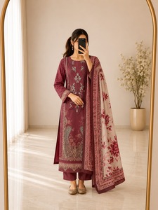 Salwar Kameez de algodón indio-pakistaní con estampado y bordado de lentejuelas, diseño de diseñador, ropa de novia, lo último en exclusivas prendas para mujer. - Product Image 1