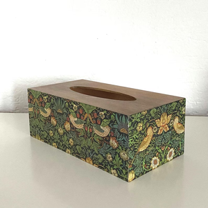 Cubierta para caja de pañuelos de papel con diseño de William Morris "Strawberry Thief": Dispensador de madera con motivos florales verdes de blossom craft india - Product Image 2