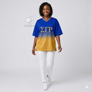 Camiseta Oversize para Mujer Sigma Gamma Rho, Azul y Dorado, Casual, Holgada, con Cuello en V, Diseño Gráfico de Hermandad, Ropa Universitaria Griega - Product Image 5