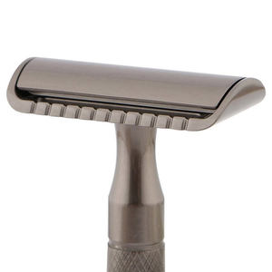 Navaja de Afeitar de Doble Filo de Acero Inoxidable de Alta Calidad para Hombre, con Logotipo Personalizado, Nadeem Surgical Corporation - Product Image 5