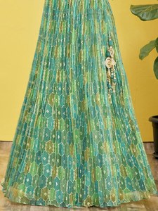 Lehenga Choli de Organza Verde Esmeralda con Bordado de Espejo, Plisado, Corto hasta la Rodilla, Conjunto de Una Pieza para Mujer, Ideal para Bodas y Festivales - Product Image 5