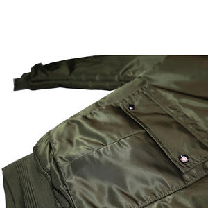 Chaqueta Bomber de Béisbol de Invierno con Logotipo Bordado en Chenilla Personalizado, Impermeable, Resistente al Viento, 100% Poliéster, Estilo al por Mayor - Product Image 6