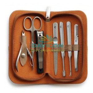 Petit Kit de manucure et pédicure | Instruments de beauté par DAVICON notamment - Product Image 4