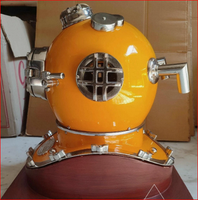 Casque de plongée vintage jaune en métal, figurine antique de plongeur marin, casque de plongée en eaux profondes, objet de collection, décoration artistique