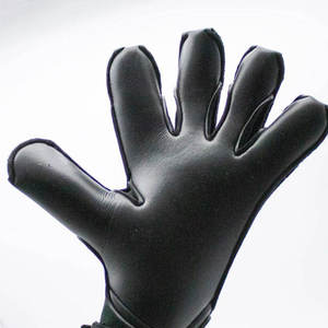 Professional 4mm Soccer Goalkeeper <b>Gloves</b> Breathable Leather Protective Finger <b>Gloves</b> Customized Color And Design - Product Image 5
