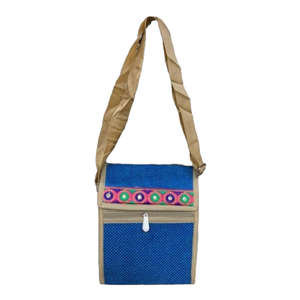 Sac bandoulière en jute tendance, léger, avec un design moderne - Product Image 3