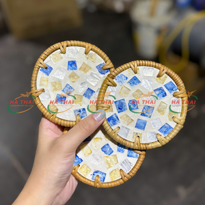 Ensemble de dessous-de-verre en rotin tissé à la main et en nacre, fabrication vietnamienne, décoration d'intérieur, cadeaux - Product Image 4