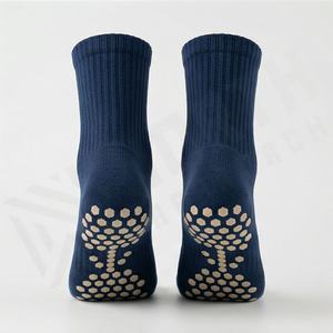Chaussettes de sport antidérapantes à cinq doigts séparés pour Pilates, Yoga, Gymnastique à domicile, Barre, Danse, Équilibre et Stabilité – Couleurs personnalisables - Product Image 2