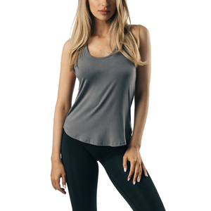 Camiseta deportiva sin mangas para mujer, personalizada, de poliéster y algodón, transpirable, de secado rápido, estilo racerback, corte regular, para yoga y gimnasio. - Product Image 3