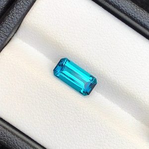 Turmalina azul neón natural rara, piedra preciosa suelta con corte esmeralda, cristal para la elaboración de joyas - Product Image 1