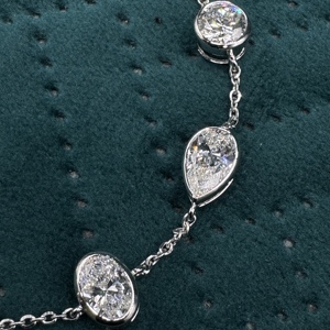 Magnífica Pulsera de Diamantes Cultivados en Laboratorio de 6.23 CT, Corte Oval, Pera y Redondo, en Oro Blanco de 14K para Mujer - Product Image 3