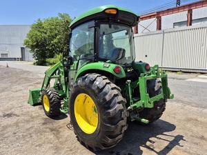 รถแทรกเตอร์ล้อตีนตะขาบ John Deere 440R มือสอง 20 แรงม้า ดีเซล ขับเคลื่อน 4 ล้อ พร้อมห้องโดยสารแบบปิด สำหรับงานเกษตรกรรม - Product Image 2