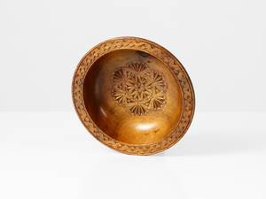Tazón de madera hecho a mano con borde tallado, diseño tradicional chino para servir comida al precio más bajo por AALIYAN IMPEX - Product Image 3